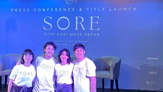 Dari Serial Web, Yandy Laurens Bawa <i>Sore: Istri dari Masa Depan</i> ke Layar Lebar