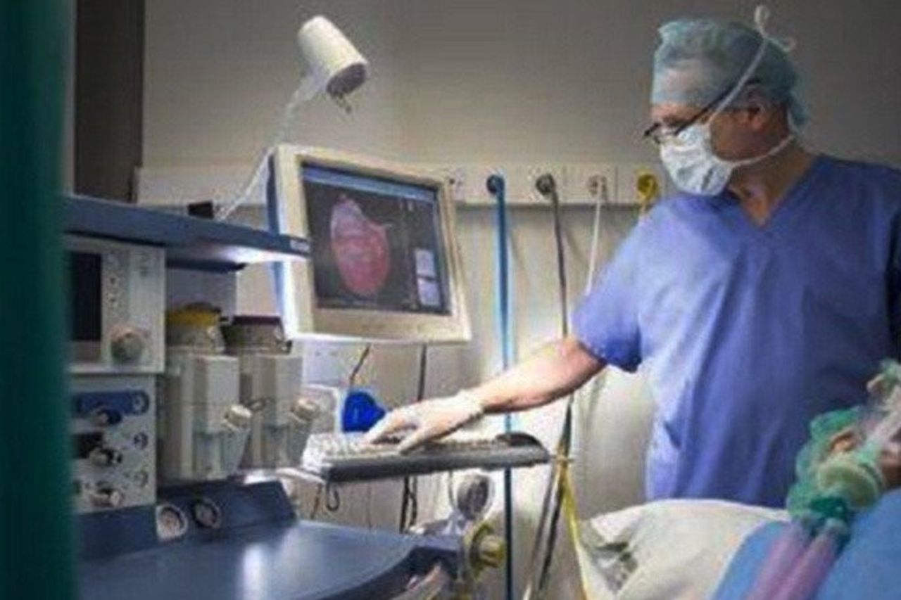 Good News! Indonesia Receives 1,000 Vintilators, 2.5 Million COVID Vaccines And Oxygen Cylinders From Australia