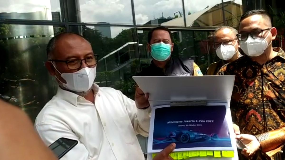 Bawa Dokumen Formula E ke KPK, Bambang Widjojanto: Tidak Ada yang Ditutupi