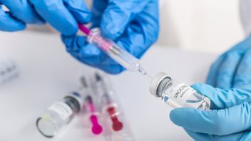 synergie de recherche avec UGM, Indonésie Genjot production de vaccins et de biofarmasiques locales