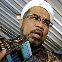 Jelaskan Warning Jokowi Soal Penceramah TNI-Polri, Ngabalin: Sekarang Paham Radikal Sudah Stadium 4