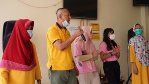 Peringati Hari Lanjut Usia Nasional, Komunitas Volunteer Mahasiswa Indonesia Kunjungi Panti Sosial Tresna Werdha Budi Mulia