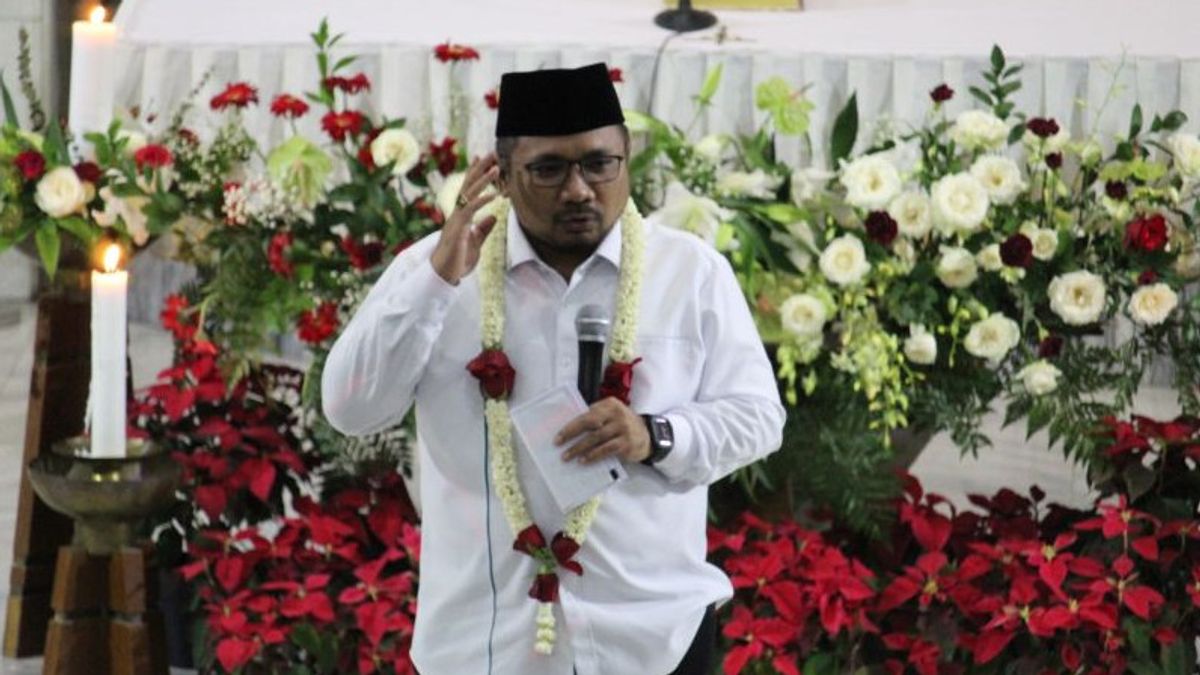 Menag Sapa Umat Kristiani di Lampung saat Malam Natal, Apresiasi Perayaan Sederhana dengan Prokes