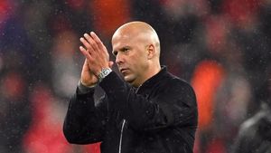 Arne Slot Sebut Petinggi Liverpool Masih Memberikan Dukungan Penuh di Tengah Rentetan Kekalahan Buruk