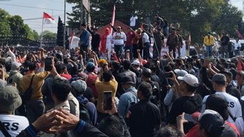 50,000 Residents Demo In Pati, Urge Regent Sudewo To Resign
