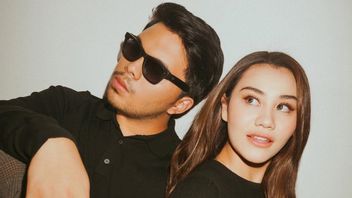Aaliyah Massaid 和 Thariq Halilintar 迎接 一年的婚姻, Kompak Ungkap消息 甜蜜