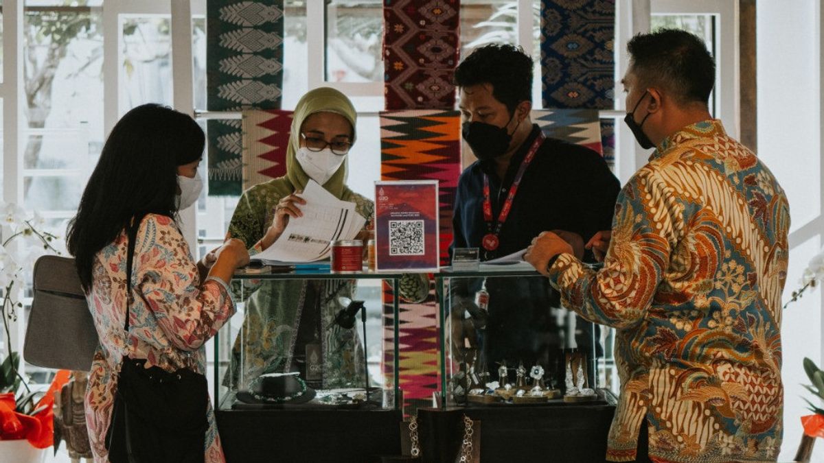 LPEI Pamerkan Produk Mitra Binaan di Pameran Road to G20 Bali