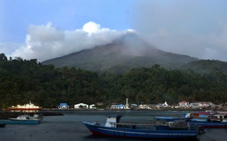 Gunung Karangetang Masih Siaga, Warga Hilir Sungai Karangetang Diminta Waspadai Lahar Dingin