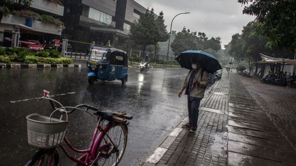  BMKG Prakirakan Hujan Ringan Terjadi di Sejumlah Kota Besar, Jakarta Cerah Berawan