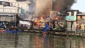 Kawasan Padat Penduduk di Kapuk Muara Terbakar