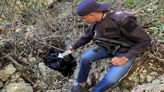 Police Find Stolen Brazilian Tourist Goods OTK on Marosi Beach, West Sumatra