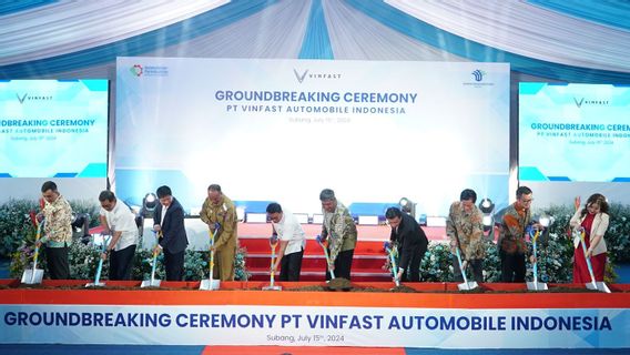 PT Vinfast Automobile IndonesiaのKLBB開発のための最初の石の敷設に出席し、これは投資妨害者に関するMoeldokoのメッセージです