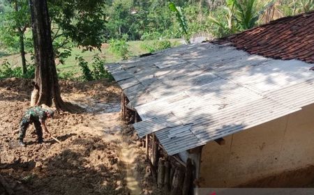 BPBD Catat 9 Titik Longsor di Cianjur, Sebanyak 13 Kepala Keluarga Mengungsi ke Masjid dan Madrasah