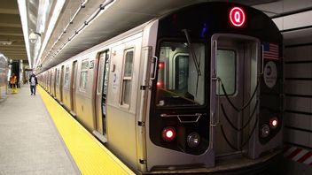 نشر صور والشرطة تبحث عن رجل يشتبه في ارتباطه بإطلاق النار في مترو أنفاق نيويورك