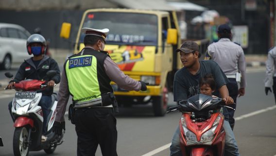 Ganjil Genap Belaku Besok, Tilang Mulai Diterapkan 6 Agustus