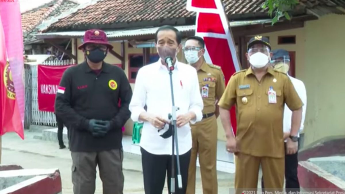 President Jokowi Blusukan To Cirebon, Reviewing COVID-19 Vaccination Door To Door