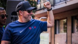 Barcelona manager: Flying the Palestinian flag is Yamal's decision