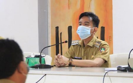 145 Toko di Gajahan Diserang Pungutan Liar, Wali Kota Gibran Gercep Kembalikan Uang Pungli kepada Para Pedagang