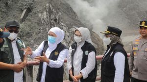 Khofifah Pimpin Penanganan Dampak Awan Panas Guguran Semeru