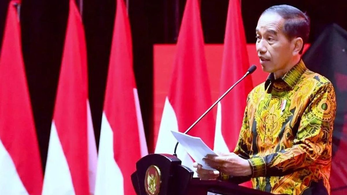 Soal <i>Reshuffle</i> Kabinet Besok, Jokowi: Sore Saya ke Bali