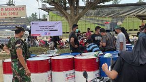 Pertamina Layani Kebutuhan BBM di Aceh Tamiang dengan Pompa Manual