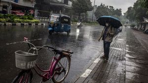 Aktivitas Kamis Pagi Terganggu, Hujan Turun di Jabodetabek