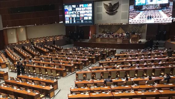 اللجنة الثالثة كشفت عن 82 عضوا من أعضاء مجلس النواب في جمهورية إندونيسيا مشاركين في المقامرة عبر الإنترنت سيتم معالجة MKD