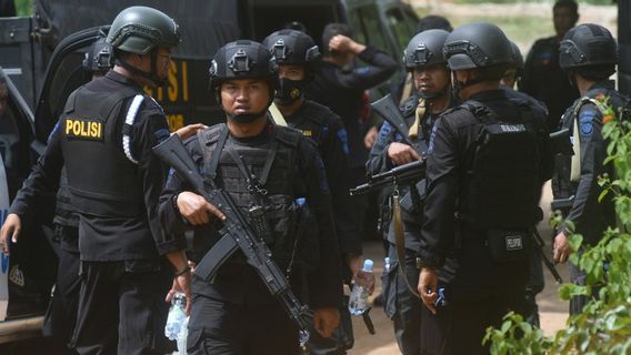 Densus 88 House Search For Suspected Terrorist In Jaktim 