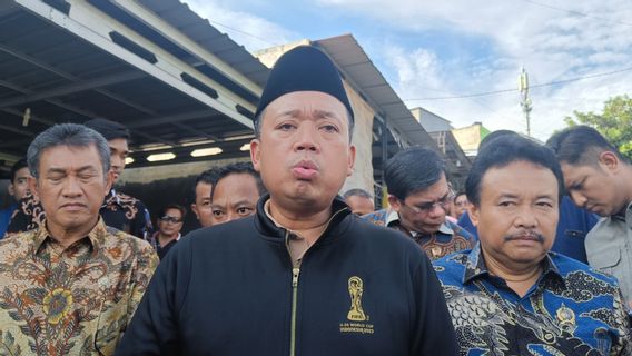 Minister Of ATR/BPN Submit 44 Land Certificates For Residents In Balikpapan