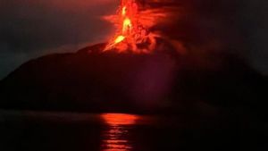 Une éruption endommageant une station sismique dans le mont spatial