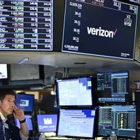 Saham AS Terseret Saham Cip dan Minyak, Wall Street Mundur dari Rekor