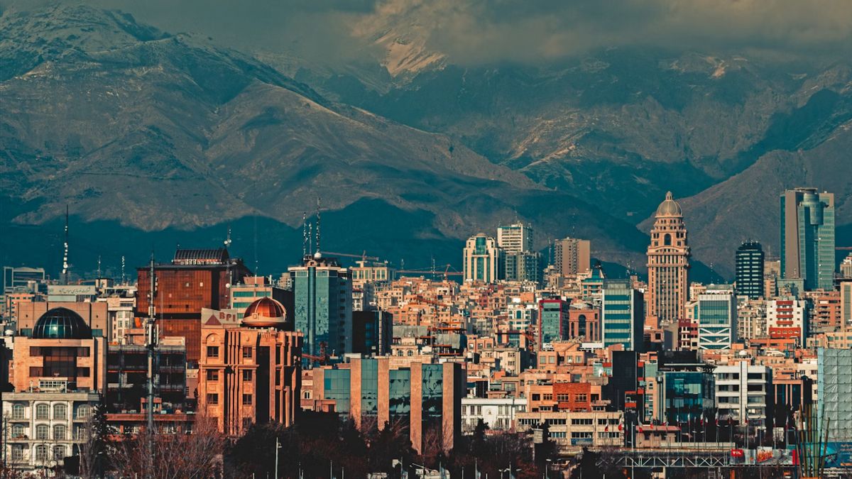 جاكرتا (رويترز) - أسفر هجوم مسلح على مبنى محكمة إيرانية عن مقتل 5 أشخاص.