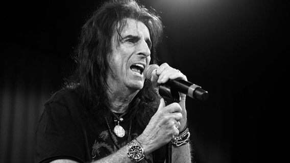 Alice Cooper Luncurkan Video Musik <i>Single</i> Baru <i>Social Debris</i>