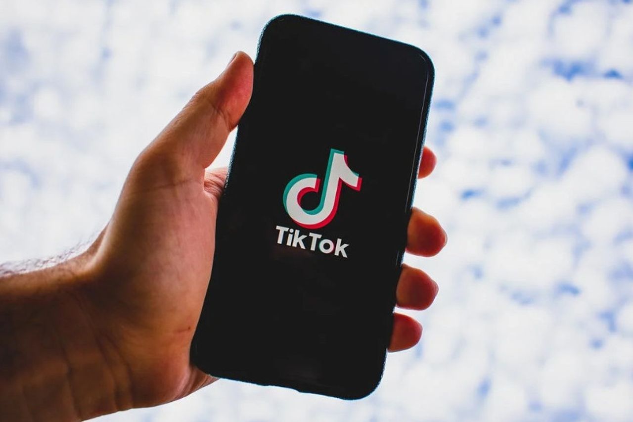 TikTok Becomes World's Most Downloaded App In Q1 2022, Overtakes Social  Media Meta