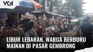 VIDEO: Libur Lebaran, Warga Berburu Mainan di Pasar Gembrong