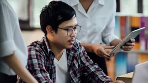 Mengenal Sistem Pembelajaran Adaptif Berbasis AI untuk Sekolah dan Contoh Aplikasinya 