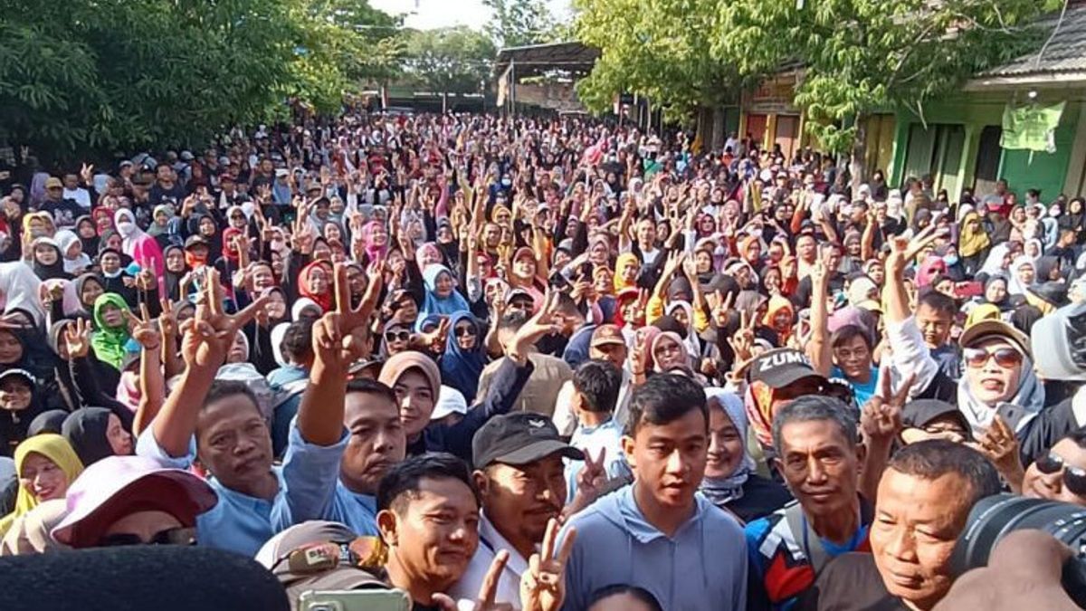 Gibran Greets Thousands Of Masses In Gemolong Market, Invites Rukun Despite Different Political Choices