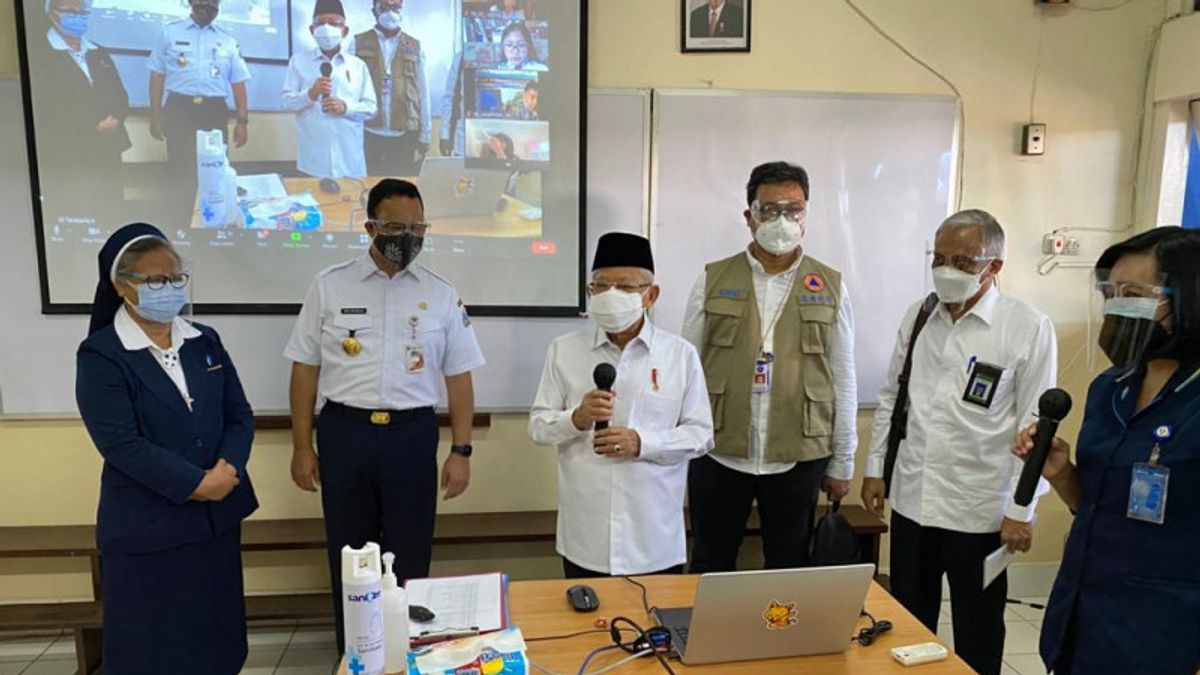 Ditemani Anies Baswedan, Wapres Ma'ruf Blusukan Meninjau Detail Belajar Tatap Muka Sekolah di Jakarta