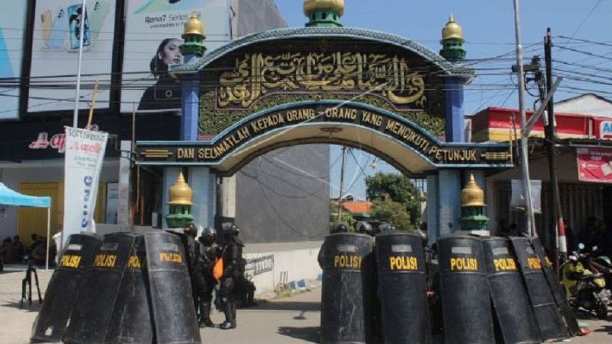 حظر أنشطة المدارس الداخلية الإسلامية ووزارة الأديان في جاوة الشرقية تسمح بأنشطة النظام الصديق