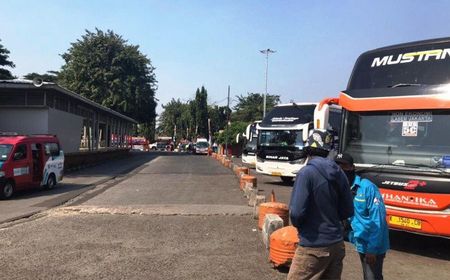 Terminal Kalideres Hanya Berangkatkan 2 Penumpang Bus Tujuan Jepara