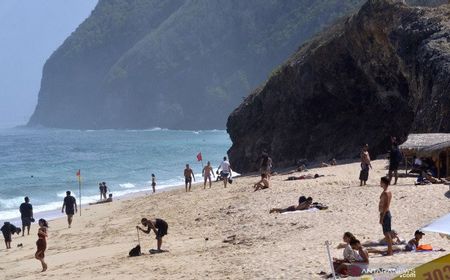 Kelakuan Memalukan Bapak-bapak Rekam Bokong Bule Berbikini di Pantai Bali Viral, yang Seperti Ini Bisa Rusak Citra Pariwisata