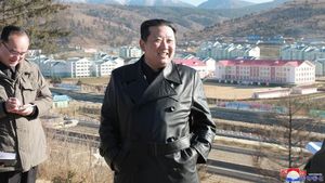 Lama Tidak Muncul hingga Dikabarkan Sakit, Kim Jong-un Terlihat Sehat saat Kunjungi Pembangunan Kota Baru di Perbatasan China
