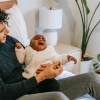 Kenali Fase Purple Crying Pada Bayi serta Kiat Mengatasinya