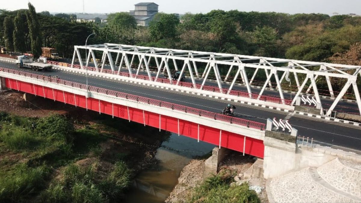 Kementerian PUPR Tuntaskan Penanganan 16 Jembatan di Jawa Barat Selama 2021-2023
