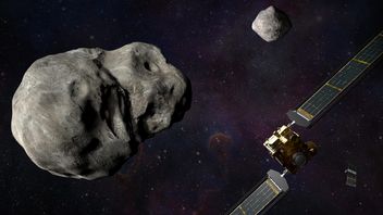 为了防止小行星撞击地球，美国宇航局计划撞上航天器