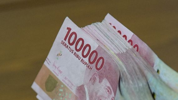 The Rupiah Dragged Down 25 Points To Rp14,245 Per US Dollar