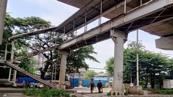 Teralis Besi JPO di Cakung Tak Layak Fungsi karena Hilang Dicuri Maling