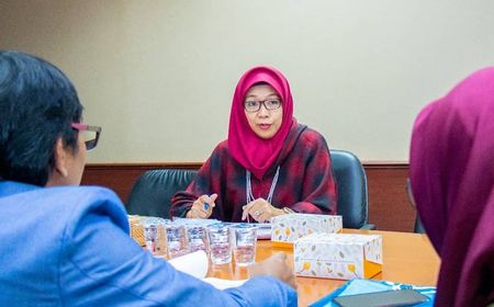 Sitti Hikmawatty adalah Bukti Payahnya Edukasi Seks di Negeri Ini