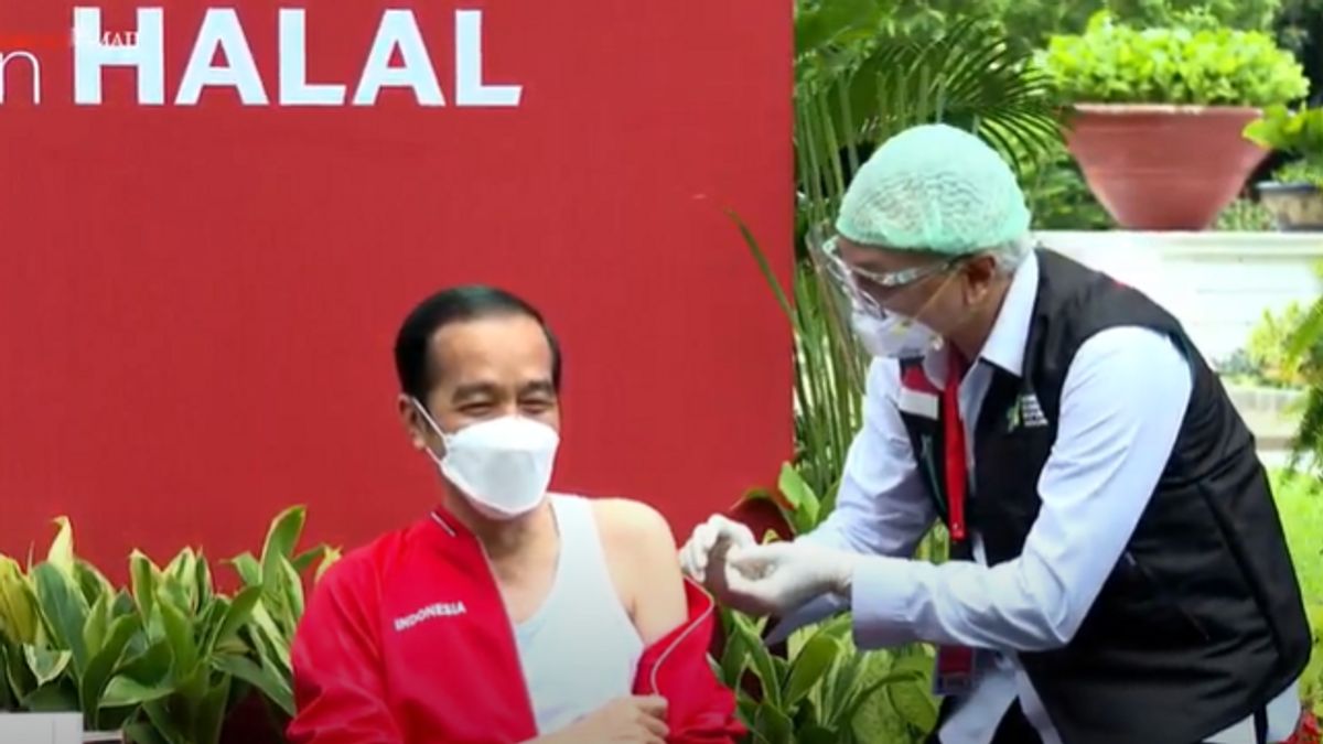 Despite Having Been Vaccinated, Jokowi: "Don't Forget The Health Protocols!"