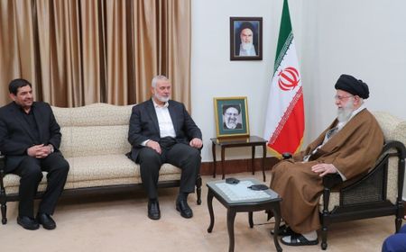 Khamenei Pastikan Penjabat Presiden Mokhber Lanjutkan Kebijakan Raisi Mengenai Palestina